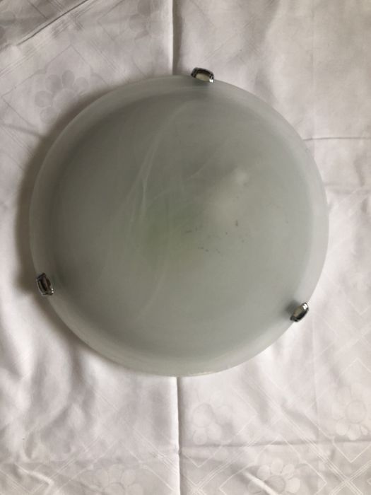 Aplica, plafoniera tavan si perete.