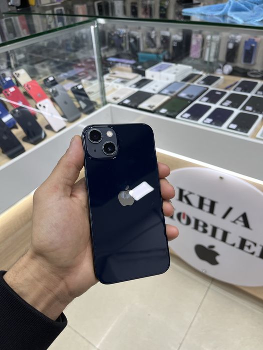 Iphone 13.          .
