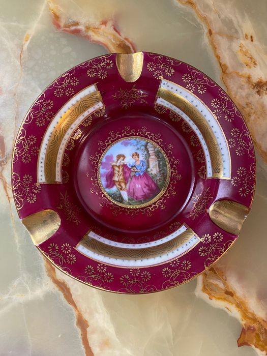 Пепелник с позлата сцена Fragonard