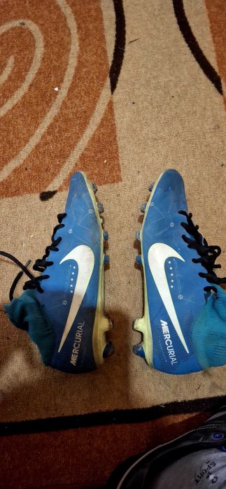 nike mercurial butonki
