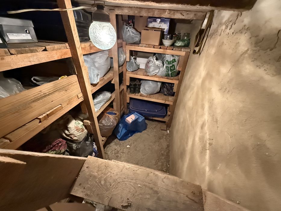 продам 1-комн квартиру, в доме есть подвал, отдельный туалет, кладовки - View 2