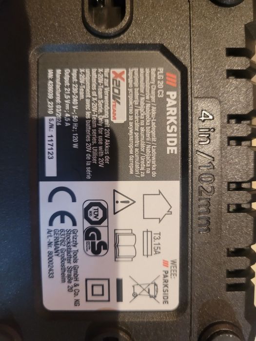 Батерии и зарядни устройства Parkside 20 волта 4 амперчаса/4.5 ампера