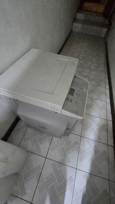 Принтер Canon в отличном состоянии.