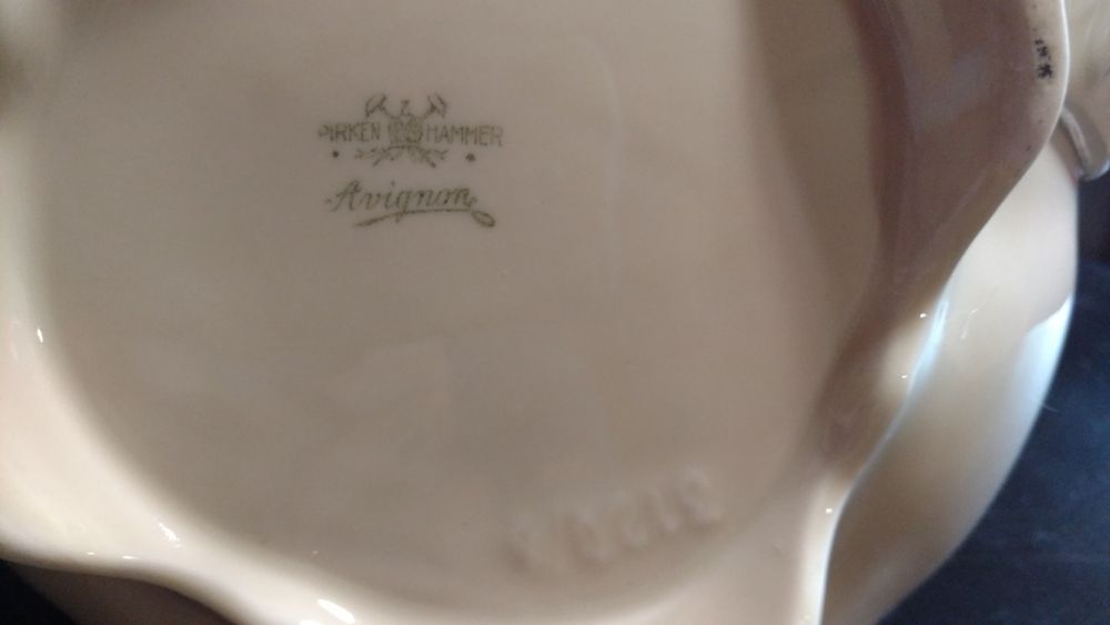 Стар порцеланов чайник " Pirkenhammer"