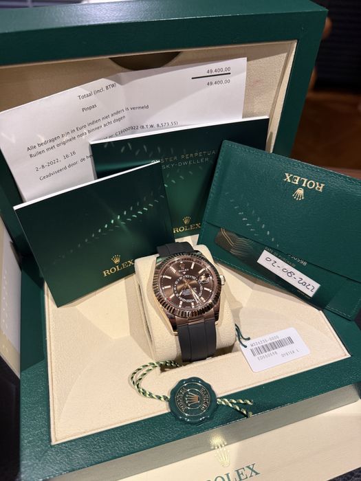 Rolex Sky Dweller Rose Gold Chocolate Dial  42mm  fullset