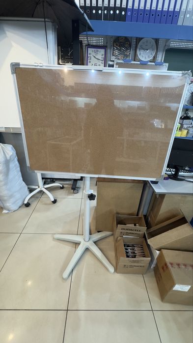 Пробковая доска.