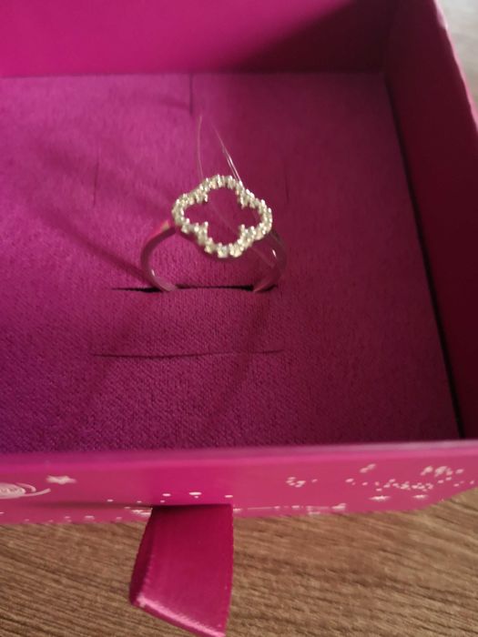 кольцо из серебра с фианитами