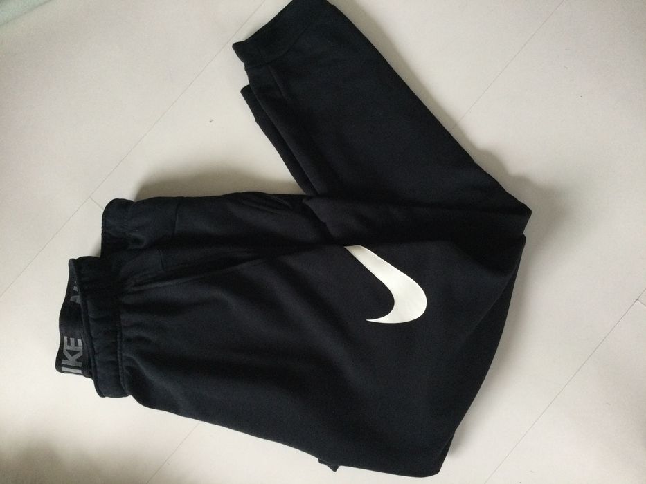 Nike tech fleece черен М