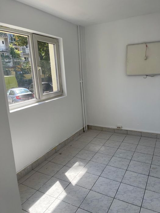 Persoană fizică, dau în chirie spațiu comercial 40 mp, în Grigorescu (la coloane) TEL: 0745618083