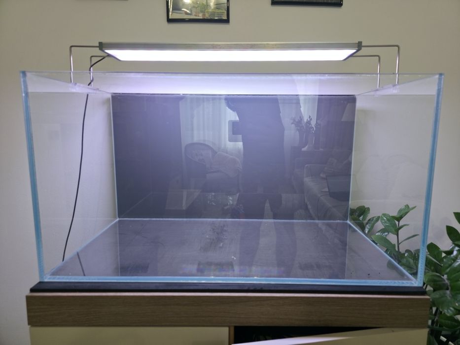 Acvariu sticla ultraclara 8mm grosime + lampa Twinstar