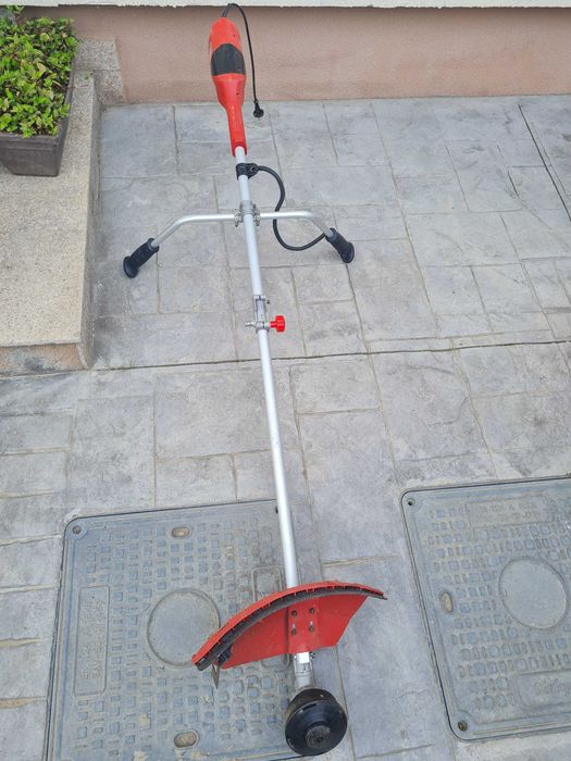 MotocoasaMotocoasa electrica HECHT 1445/1442, 1400 W, latime de lucru 42 cm, viteza 7200 rpm