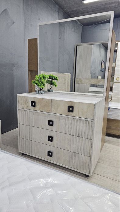 Har xil turdagi mebellarni terish xizmati mavjud