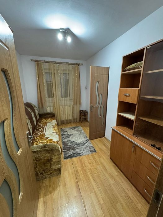 Garsoniera de inchiriat.