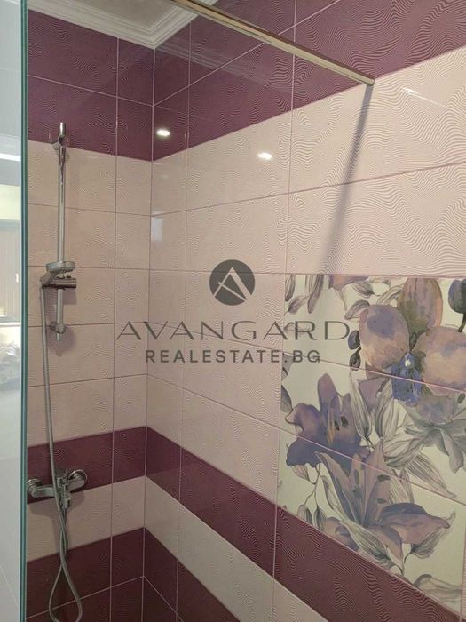 оф.21439 Триетажна Къща Прослав