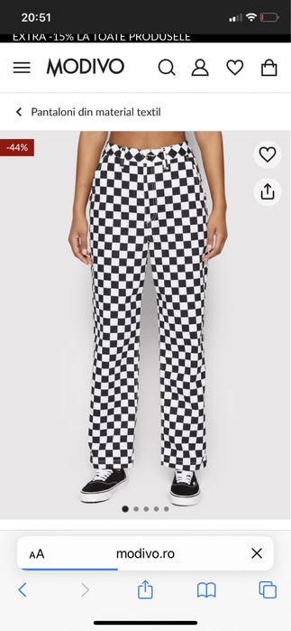 Pantaloni cu pătrățele alb și negru