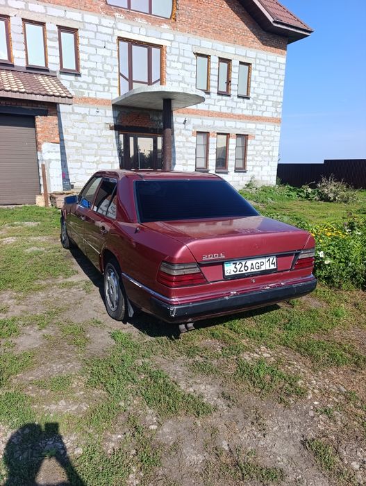 Продам Мерседес 124