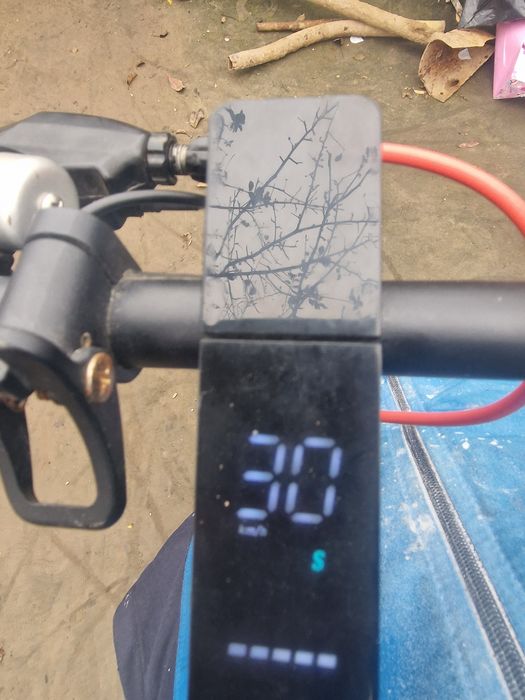 Vând trotinetă escape pro 2