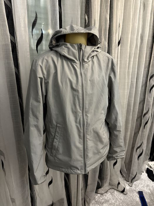 Uniqlo якета.