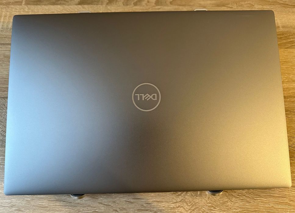 Dell Precision 5560 - Workstation Premium + Geanta laptop cadou