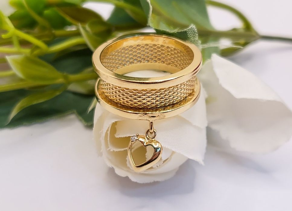 Inel tip verighetă din aur de 14K cu accesoriu inimă mărimea 57