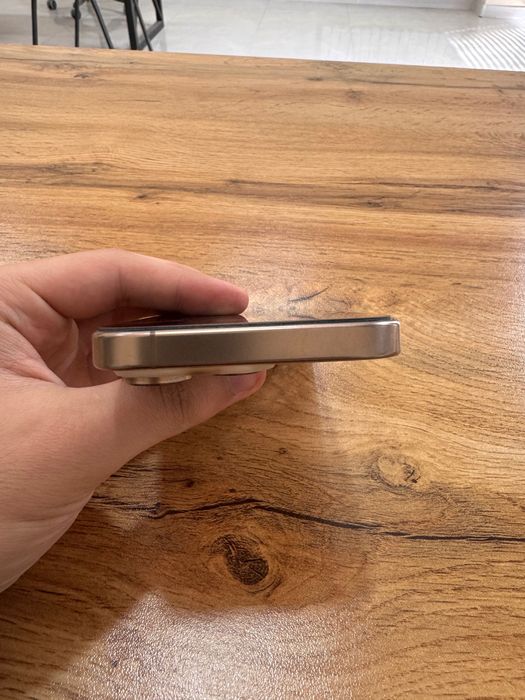 Iphone 16 pro, 256 gb, 88%