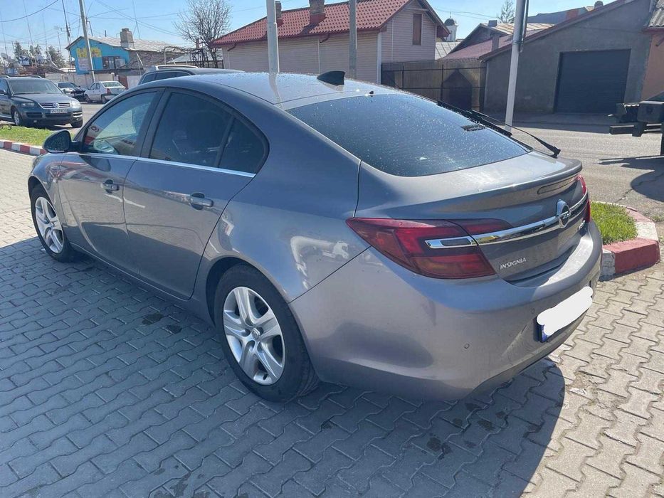 Urgent!! Opel Insignia