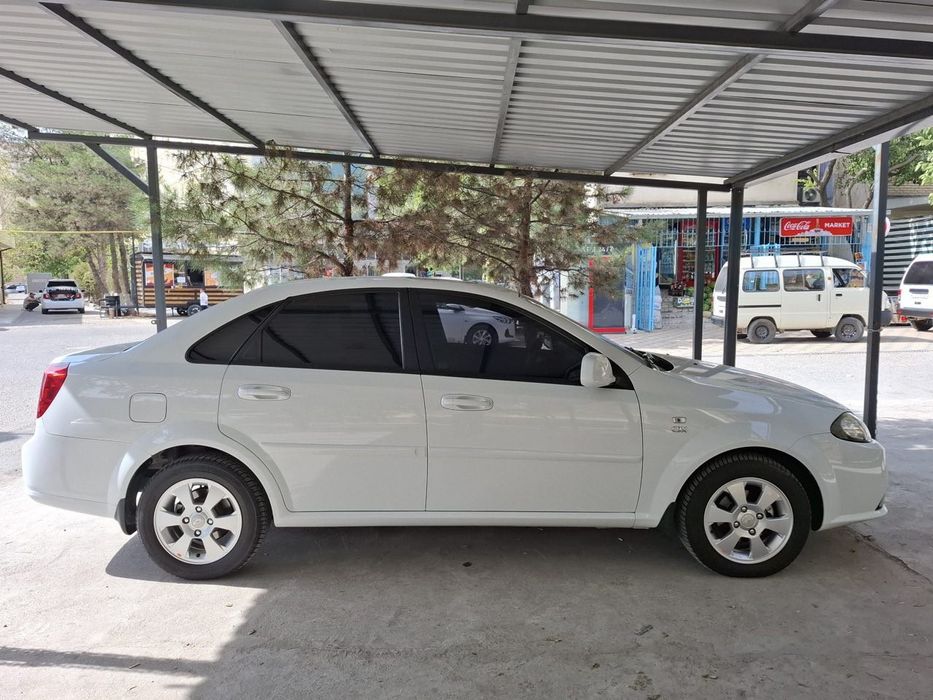 Срочно сотилади бензин