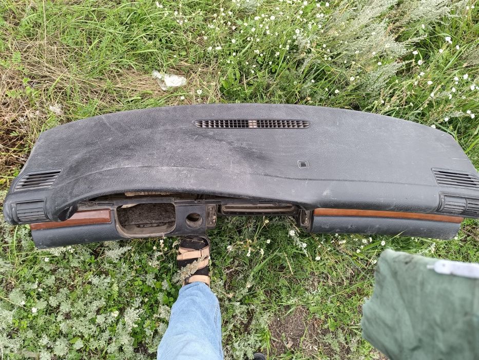 Продам запчасти на Ауди 100