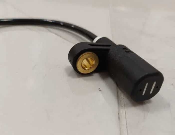 Датчик за ABS Audi A3,S3,TT,Seat,Skoda,1J0927807D НОВ датчик за Ауди