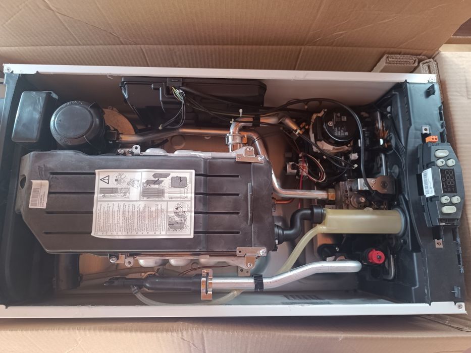 Centrala termica ariston hs premium eu2