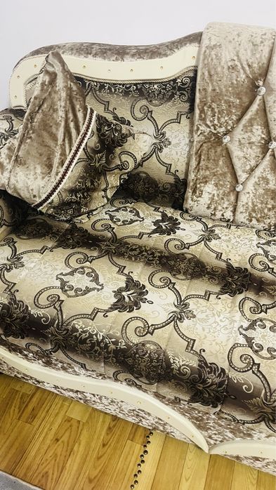 Диван сатылады