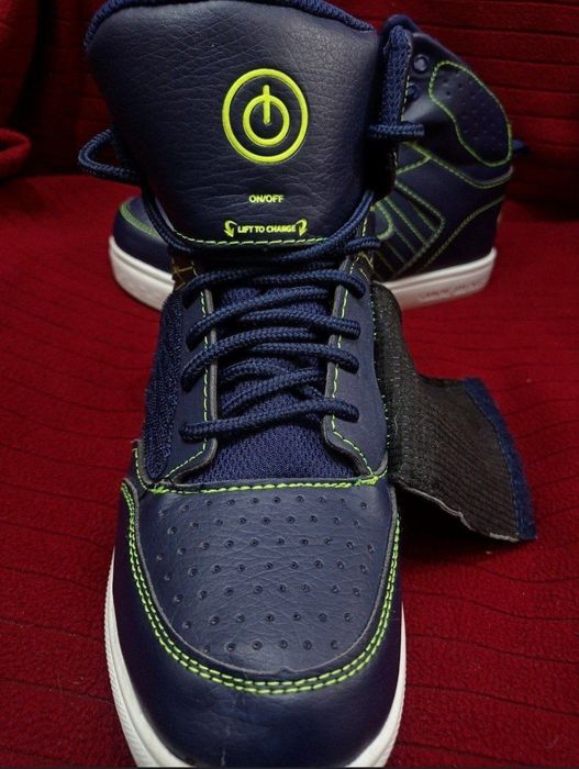 Из США, подростковая обувь, бренда BEATZ BOYS SHOES SZ4 BLUETOOTH