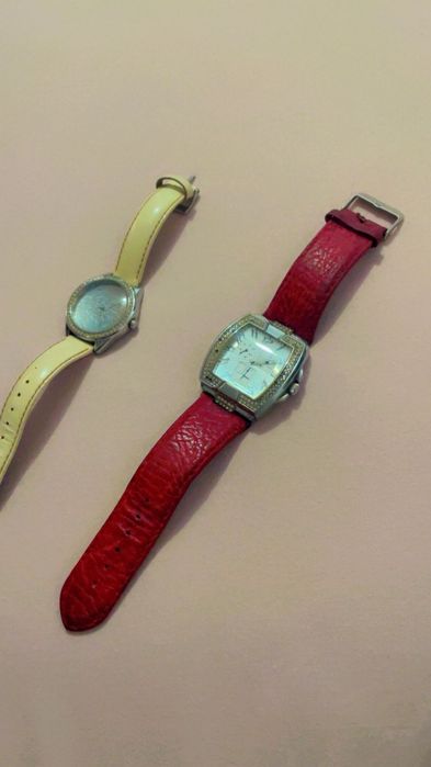 Vand ceasuri guess de damă