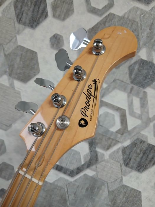 Крутейшая бас-гитара Prodipe