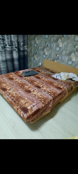 Диван - кровать  150 × 200 см