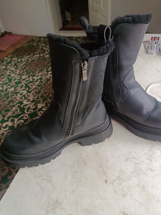 Продам подрасковые сапоги
