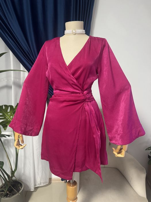 Rochie scurta roz fucsia maneci clopot tip kimono Zara marimea S