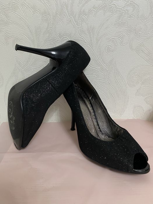 Туфли новые стильные ,три фасона