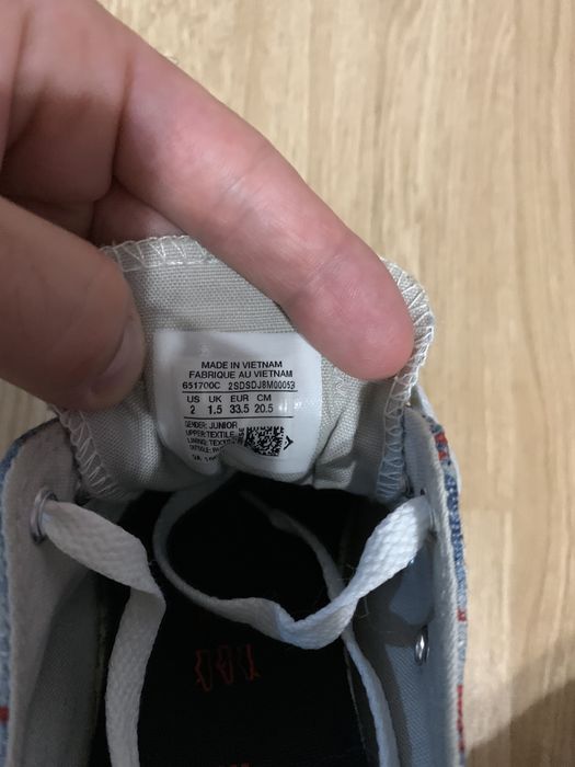 Tenisi Converse unisex mas. 33,5, stare impecabila !