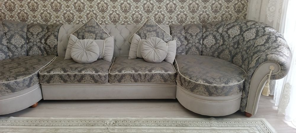 Продаем диван для зала