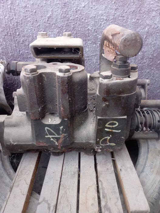 Taroz va turli xil zapchastlar ekskavator nasos