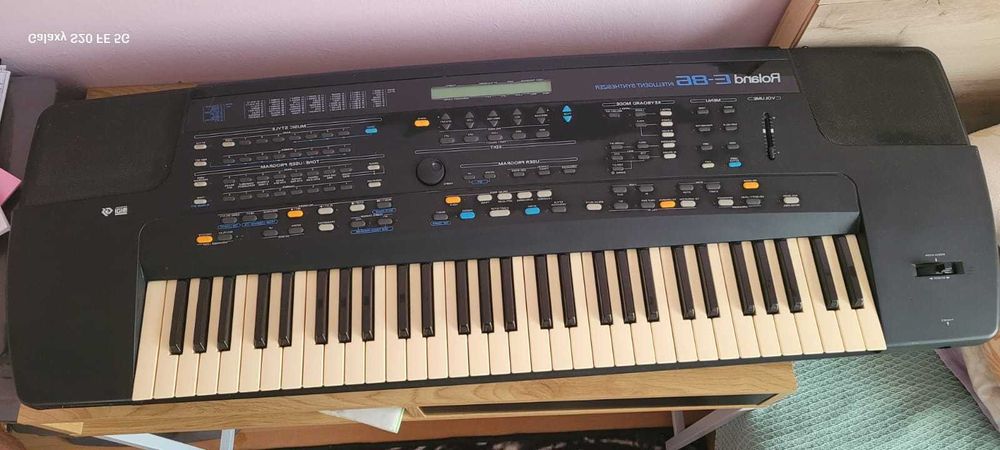 Синтезатор Roland-E86