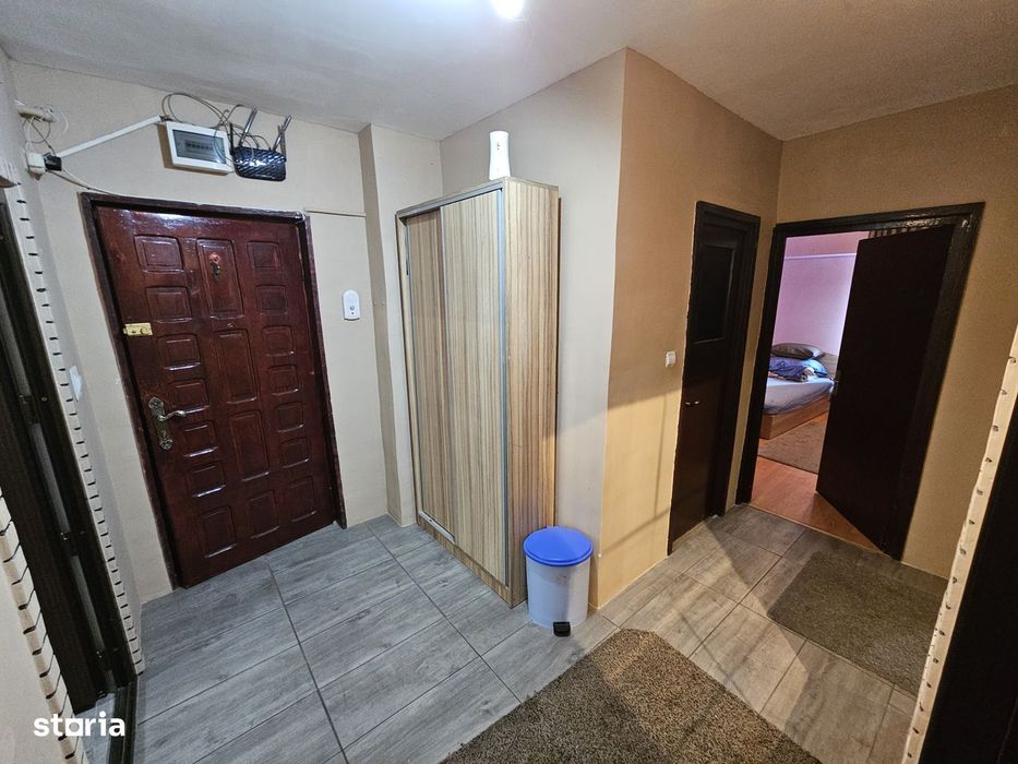Vand ap cu 3 camere zona Posta 4