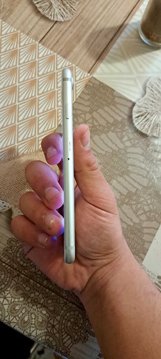 iphone 7  в отличено състояние