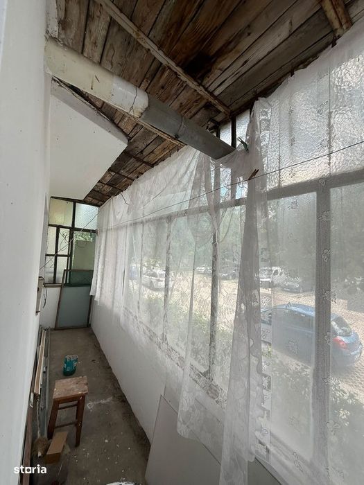 3 camere decomandate, 2 balcoane, parter, zona MALL