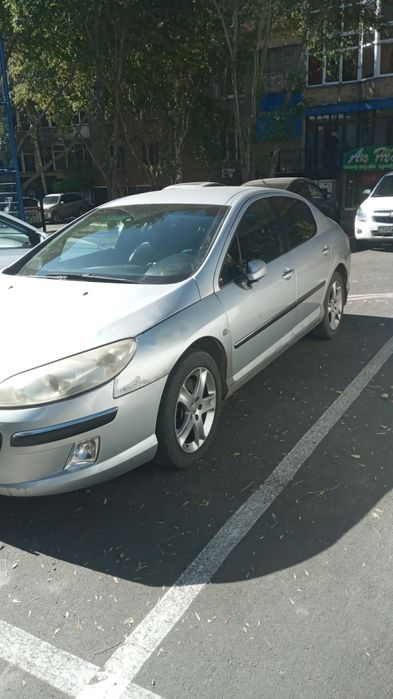 Автомобиль Peugeot 407 .