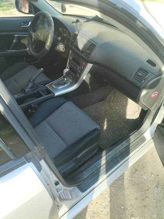 Продавам Subaru legacy