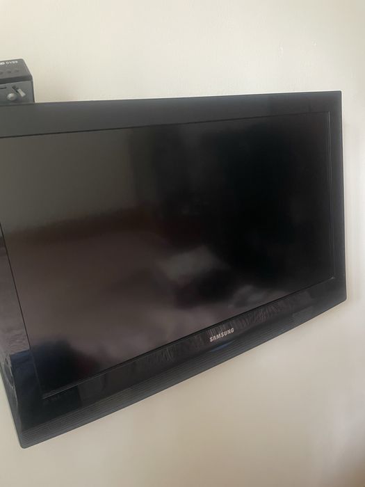 Продам телевизор с приставкой для диска