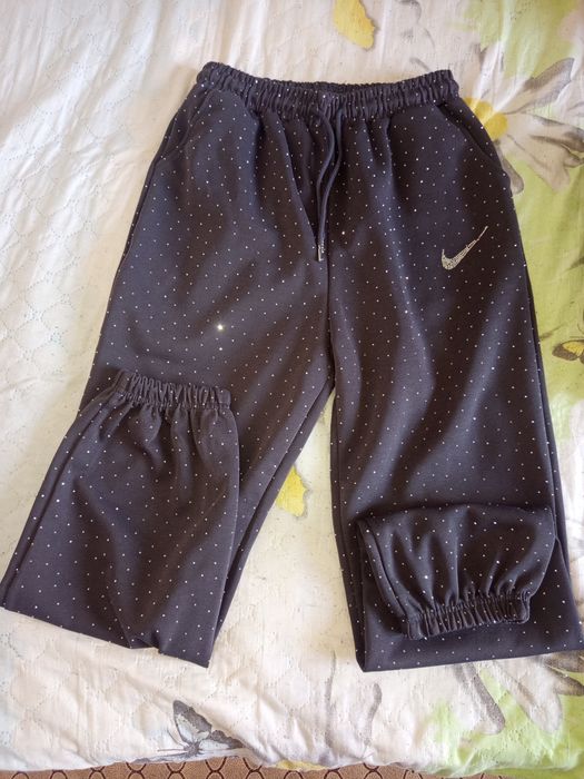 Продам женский костюм