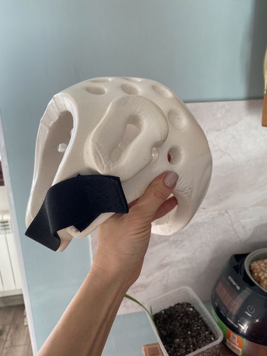 Шлем карате перчатки